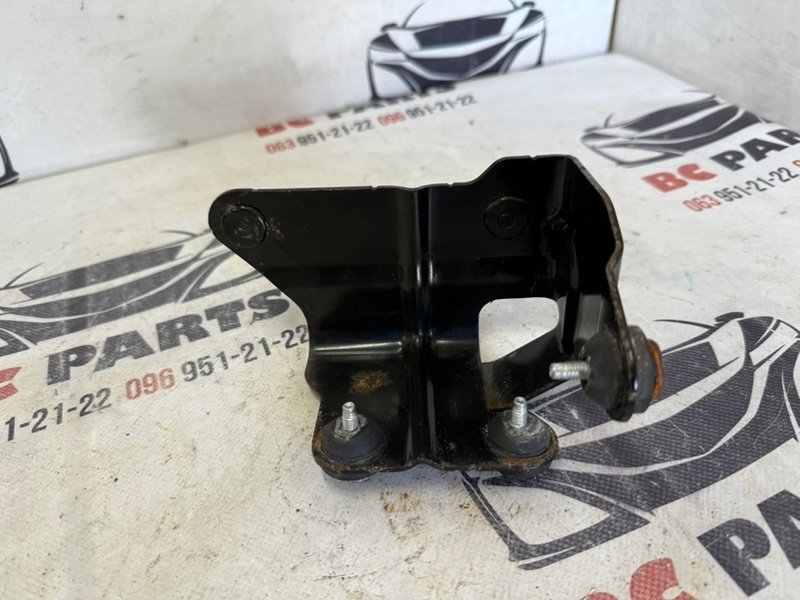 Кронштейн блока ABS Explorer 2017 2.3