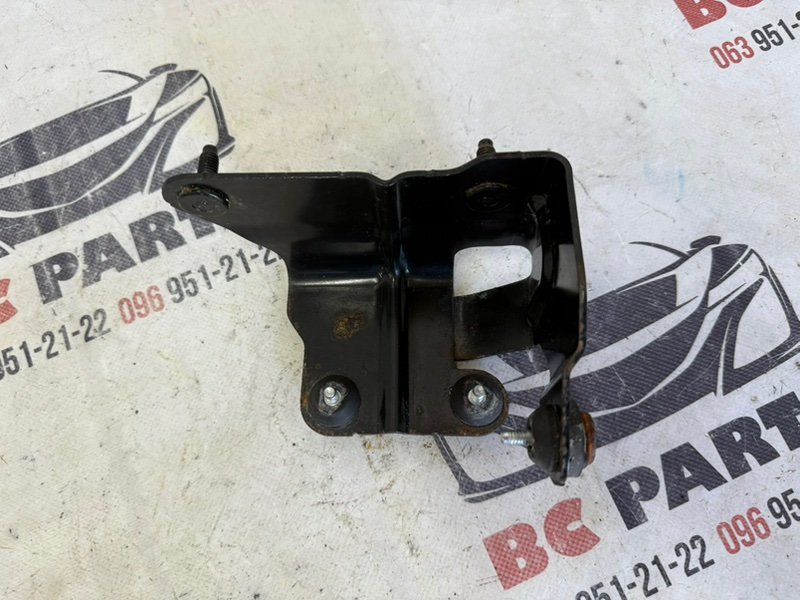 Кронштейн блока ABS Ford Explorer 2.3