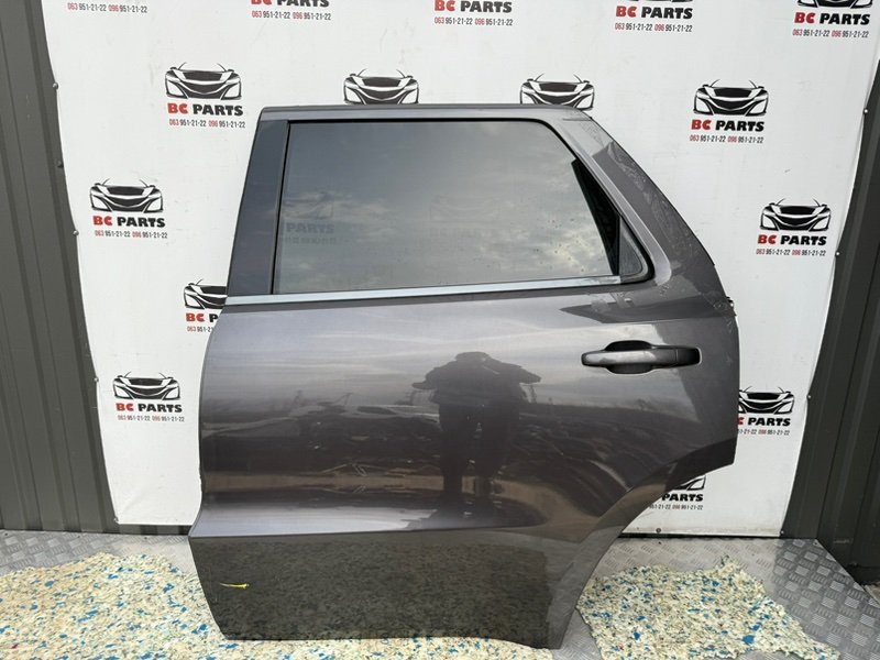 Дверь боковая задняя левая Dodge Durango 2018 3.6 55369481AO Б/У