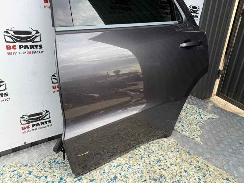 Дверь боковая задняя левая Durango 2018 3.6