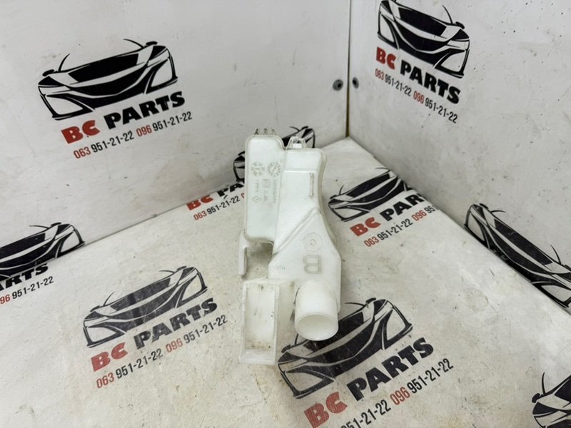 Бачок стеклоомывателя Rogue 2021 T33 2.5