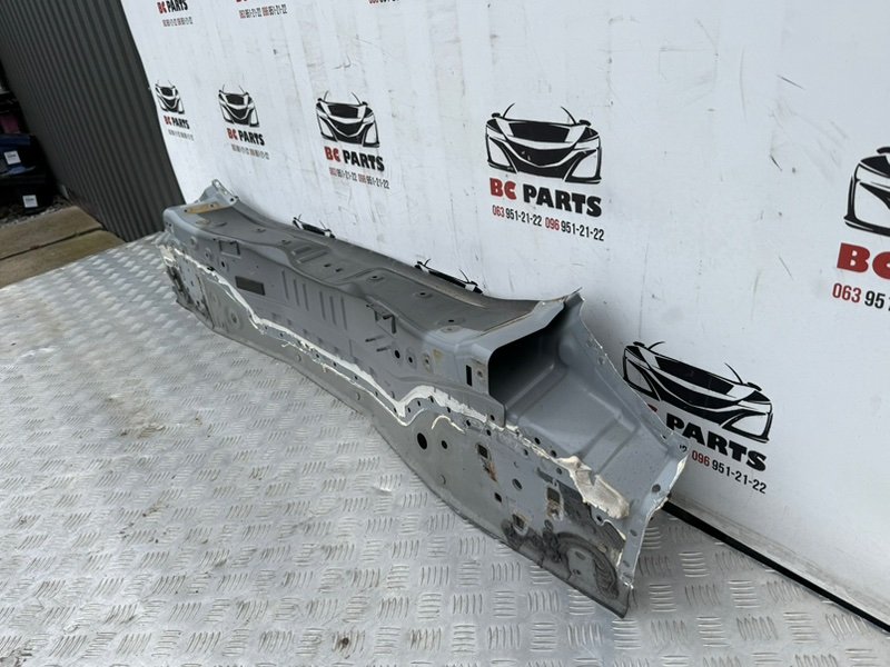 Задняя панель кузова Nissan Rogue T32 QR25 2.5