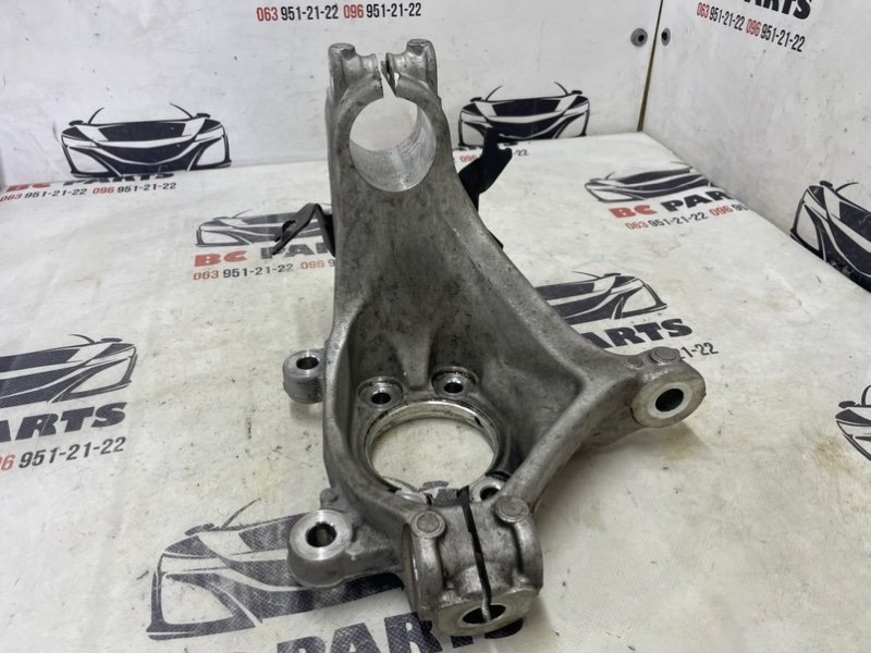 Цапфа передняя правая Nissan Rogue T33 2.5