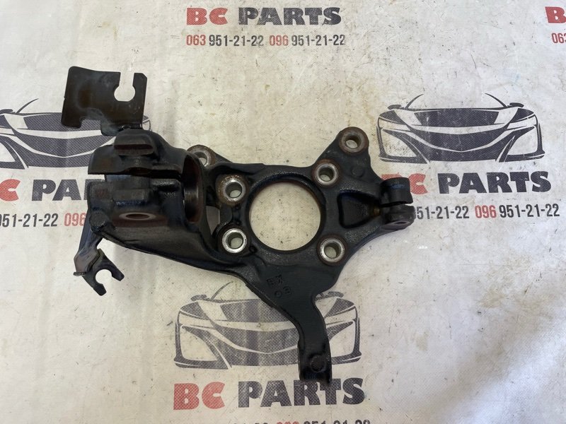 Цапфа передняя левая Mazda 3 2021 2.5 BDTT3303Y Б/У