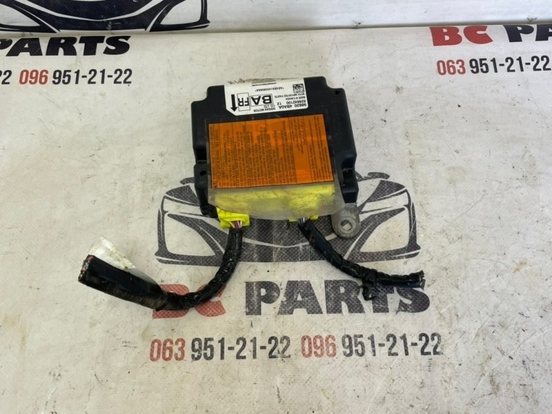 Блок управления SRS Nissan Rogue 2013-2020 T32 2.5 988204BA0A Б/У