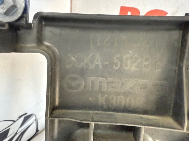 Кронштейн датчика слепой зоны задний левый 3 2021 2.5