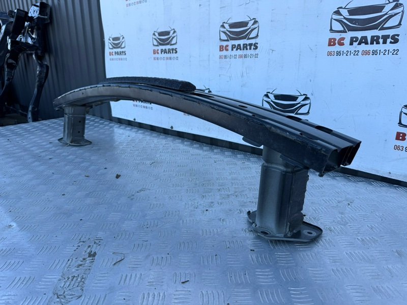Усилитель бампера задний Nissan Rogue T32 QR25 2.5