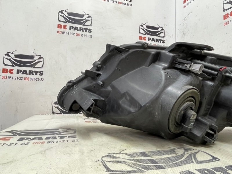Фара галогеновая передняя правая RX 350 2012 3.5