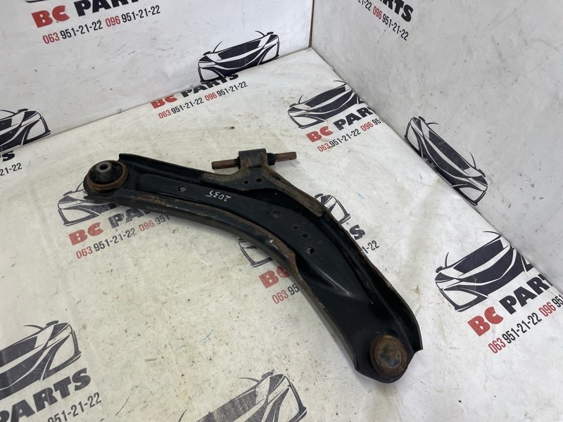 Рычаг подвески нижний передний левый Rogue 2019 T32 QR25 2.5 Рычаг подвески нижний передний левый Rogue 2019 T32 QR25 2.5