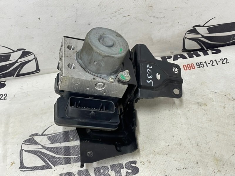 Блок ABS Nissan Rogue 2019 T32 QR25 2.5 47660-5HT3B Б/У