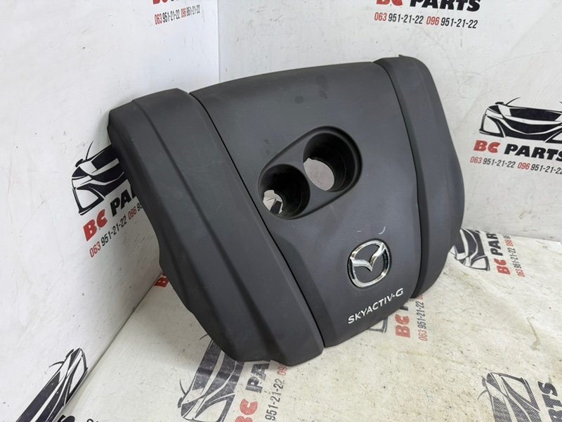 Декоративная крышка двигателя Mazda 3 2.5