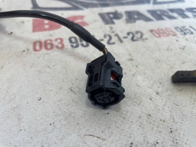 Датчик ABS передний Mazda 3 2.5