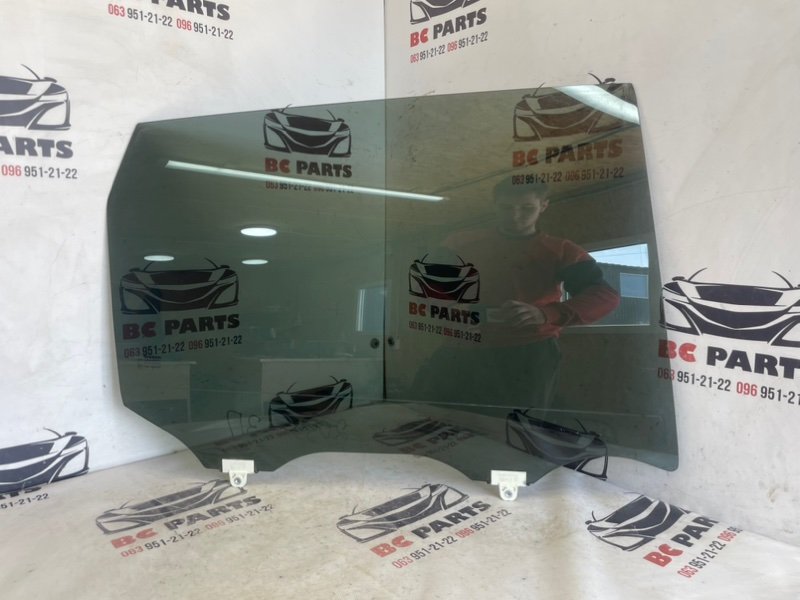 Стекло двери заднее правое Nissan Rogue 2019 T32 QR25 2.5 823005HK0B Б/У
