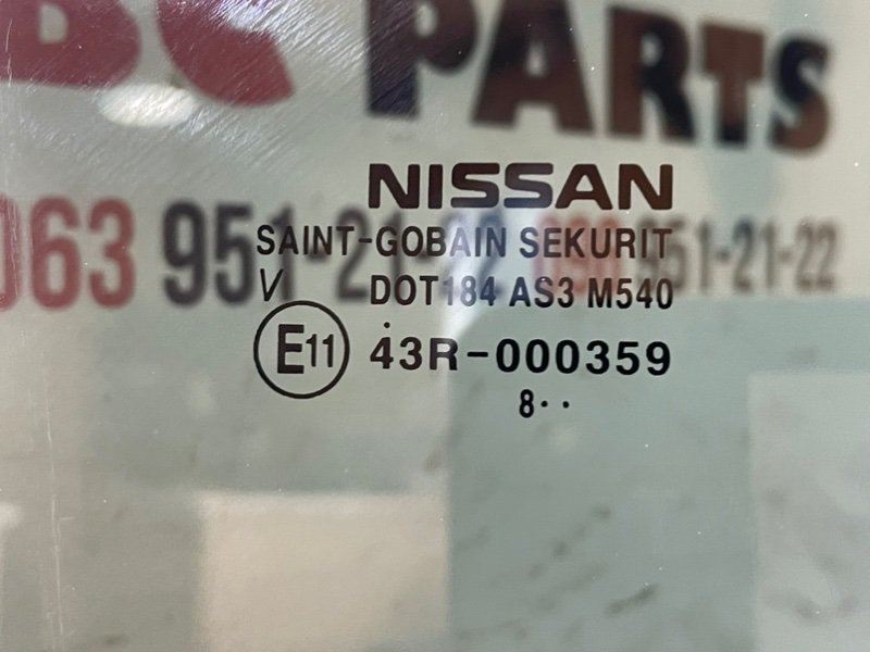 Стекло двери заднее правое Rogue 2019 T32 QR25 2.5
