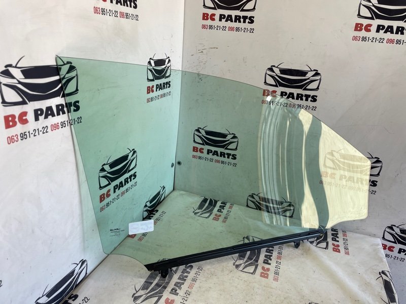 Стекло двери переднее левое RX 350 2012 3.5