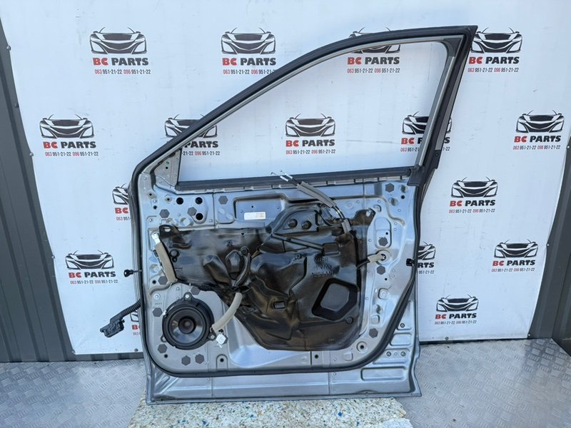 Дверь боковая передняя правая Rogue 2021 T33 2.5