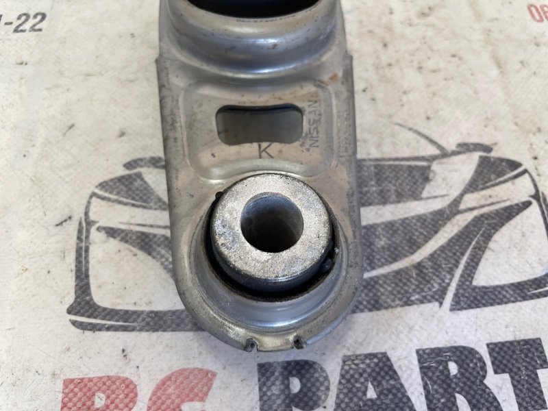 Подушка двигателя нижняя Rogue 2021 T33 2.5 Подушка двигателя нижняя Rogue 2021 T33 2.5