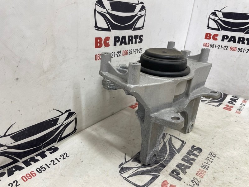 Подушка АКПП левая Nissan Rogue T33 2.5