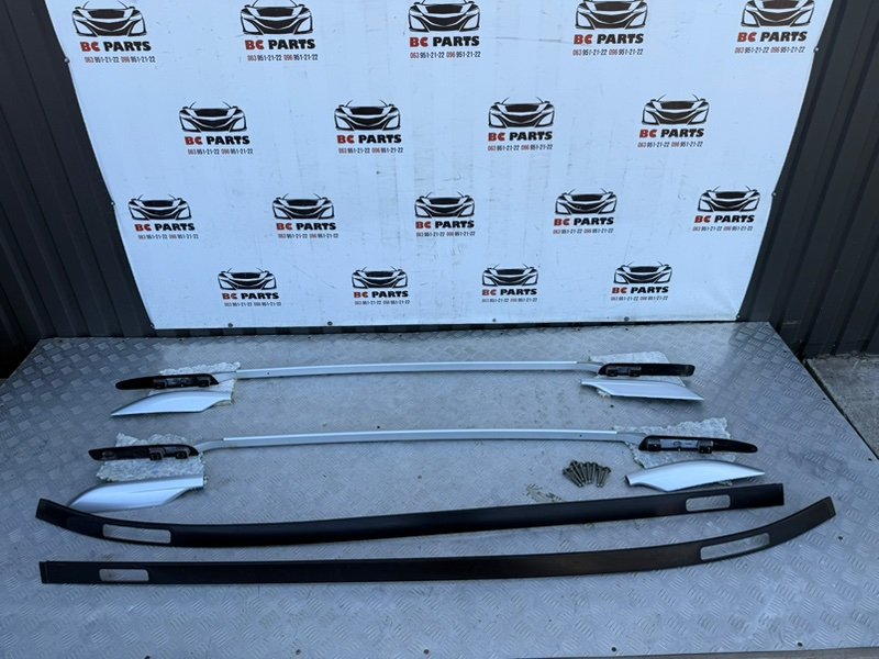 Запчасть комплект рейлингов Nissan Rogue 2019 T32 QR25 2.5 738235ha1a Б/У Комплект рейлингов Nissan Rogue 2019 T32 QR25 2.5 738235ha1a Б/У