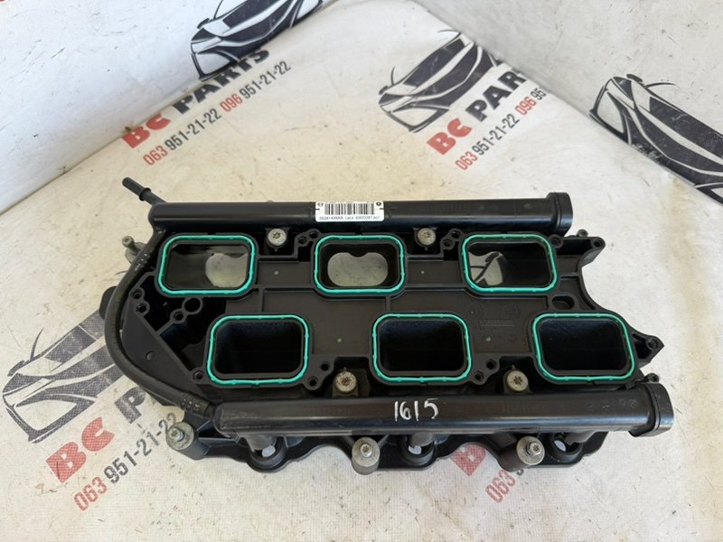 Коллектор впускной Dodge Durango 2018 3.6 5281803AA Б/У