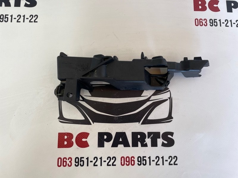Направляющая бампера передняя правая Audi A6 2010-2018 C7 2.0 4G0807284 Б/У