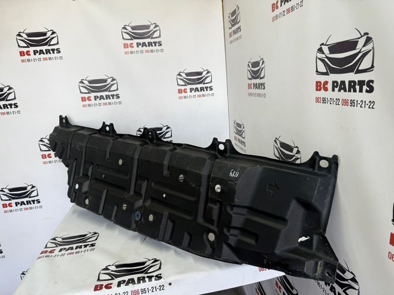 Защита днища кузова правая RX 350 2012 3.5