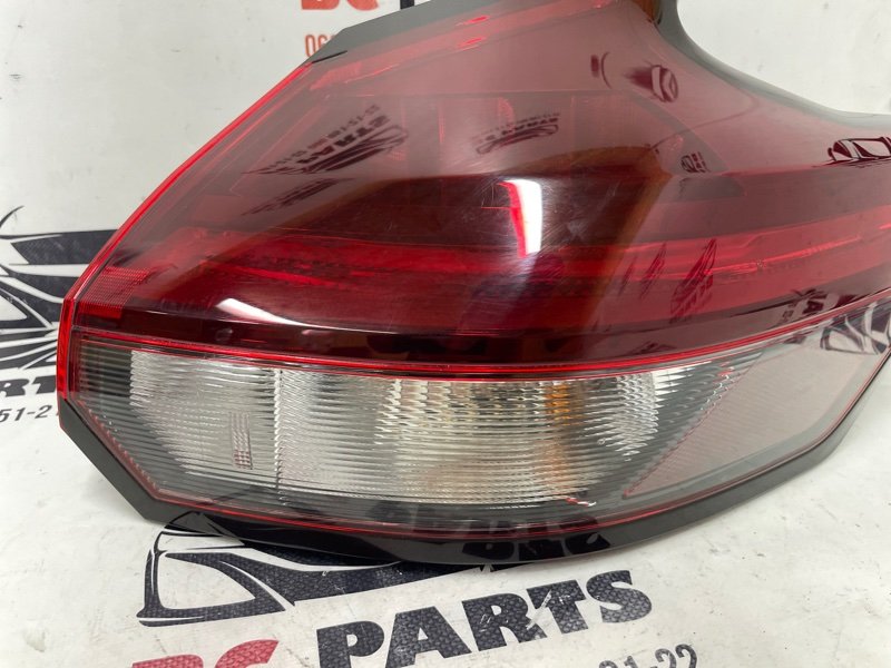 Фонарь наружный (в крыло) правый Kicks 2022 1.6 Фонарь наружный (в крыло) правый Kicks 2022 1.6