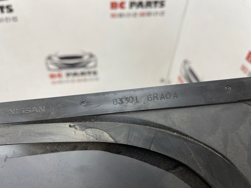 Форточка кузова левая Rogue 2021 T33 2.5 Форточка кузова левая Rogue 2021 T33 2.5