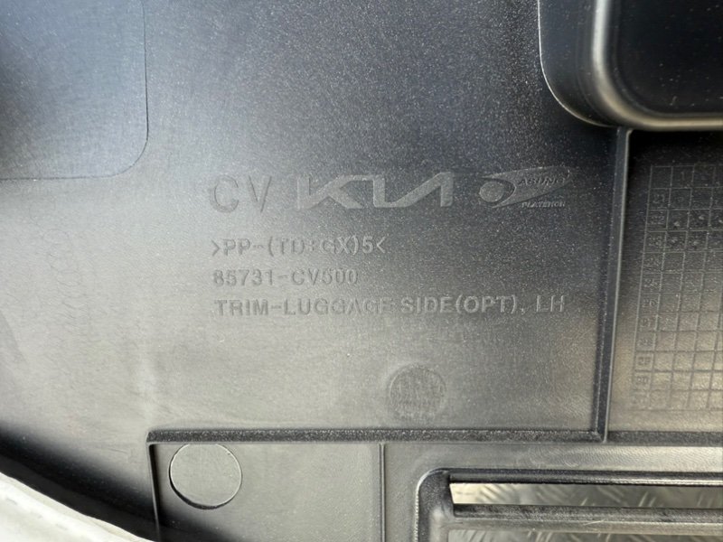 Карта багажника левая EV6 2023