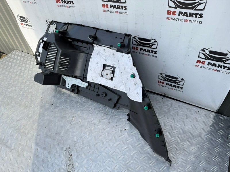 Карта багажника правая Rogue 2019 T32 QR25 2.5