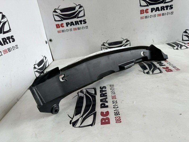 Пыльник крыла передний правый Honda CR-V 1.5