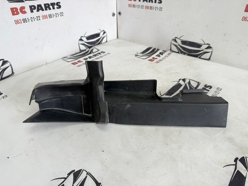 Накладка крыла передняя правая Honda CR-V 2017 1.5 74206-TLA-A00 Б/У