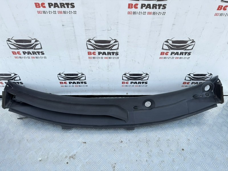 Жабо Nissan Rogue 2021 T33 2.5 66862-6RR1B Б/У
