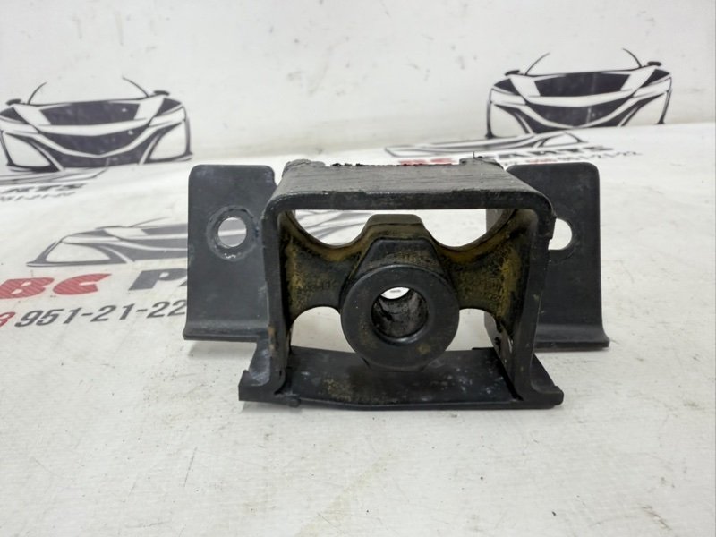 Подушка глушителя передняя Nissan Rogue 2021 T33 2.5 20651-JG30A Б/У