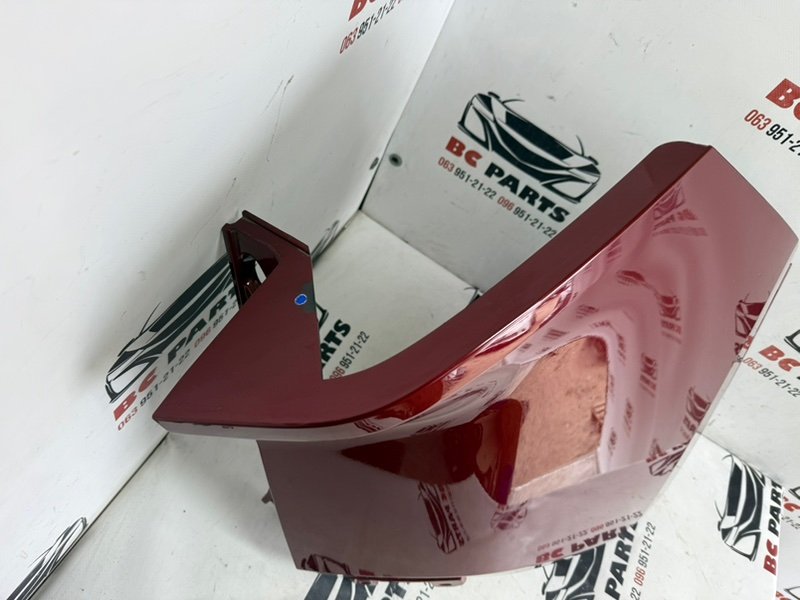 Клык бампера задний правый Rogue 2021 T33 2.5