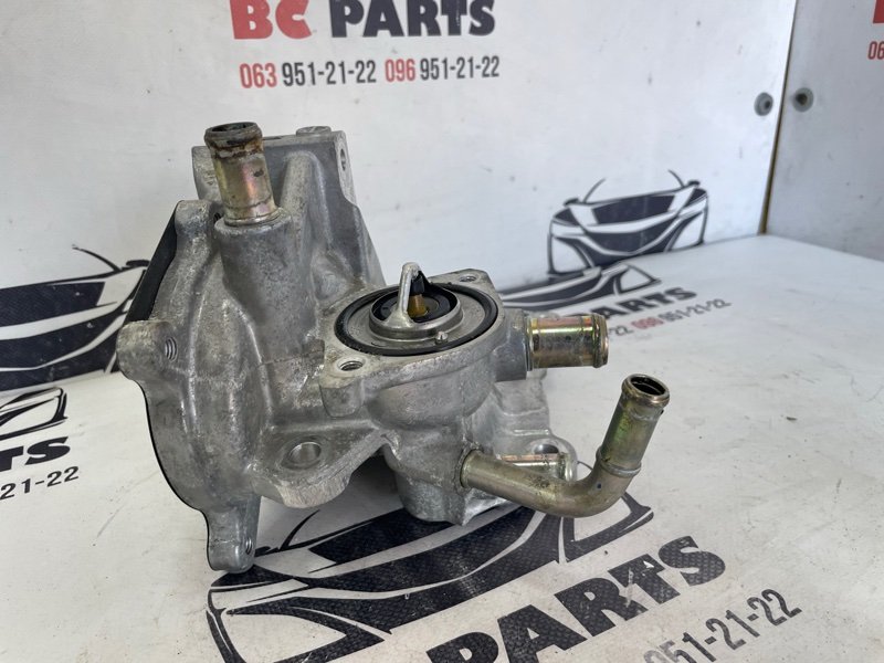 Корпус помпы Nissan Rogue T33 2.5
