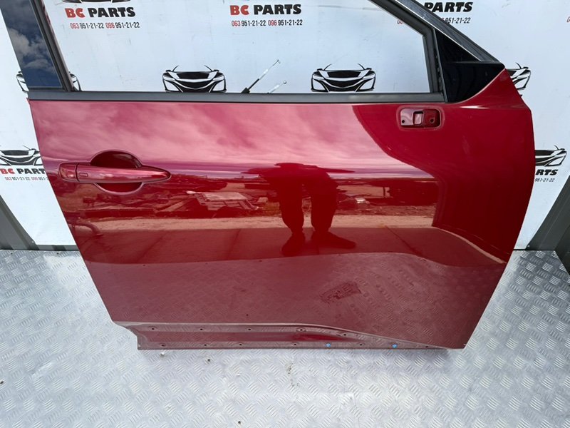 Дверь боковая передняя правая Nissan Rogue T33 2.5 Дверь боковая передняя правая Nissan Rogue T33 2.5