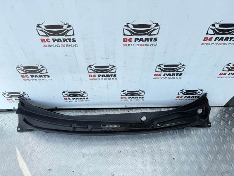 Жабо Subaru Outback 2018 2.5 91419AL05B Б/У
