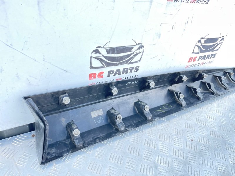 Накладка двери передняя левая Rogue 2021 T33 2.5 Накладка двери передняя левая Rogue 2021 T33 2.5