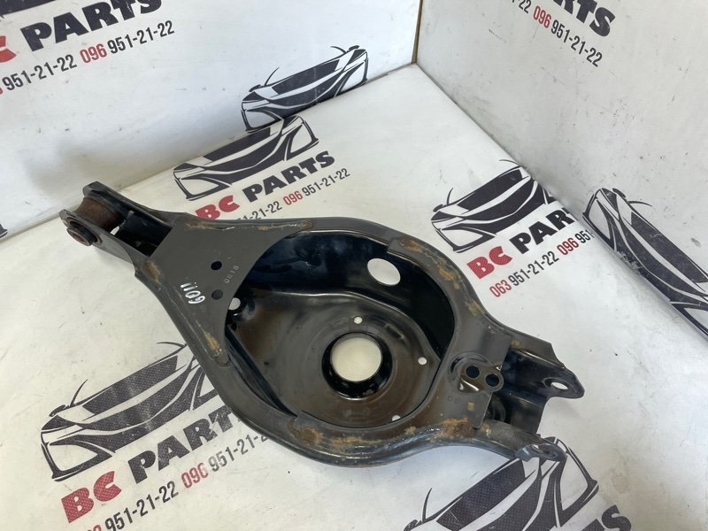 Рычаг подвески нижний задний Nissan Rogue 2021 T33 2.5 551B0-6RA0A Б/У