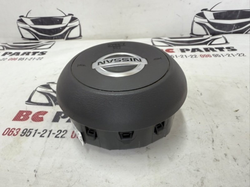 Подушка безопасности в руль Nissan Rogue T33 2.5