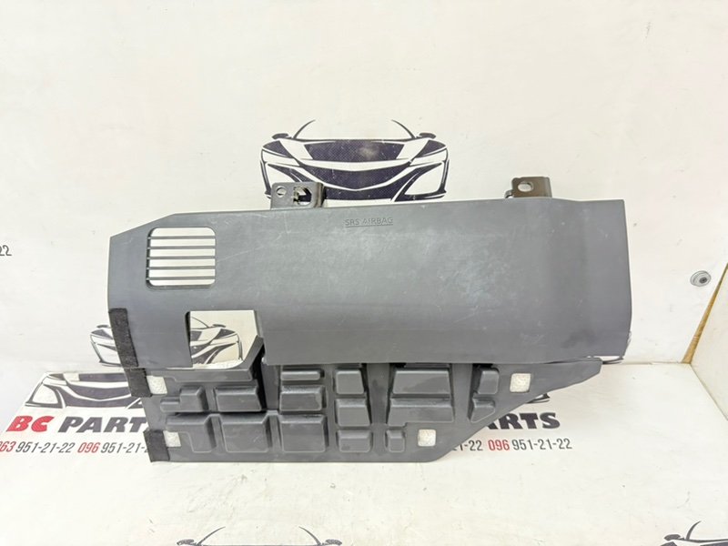 Подушка безопасности в колени передняя правая Nissan Rogue 2021 T33 2.5 985R1-6RR8A Б/У