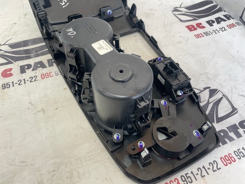 Накладка центральной консоли Rogue 2021 T33 2.5