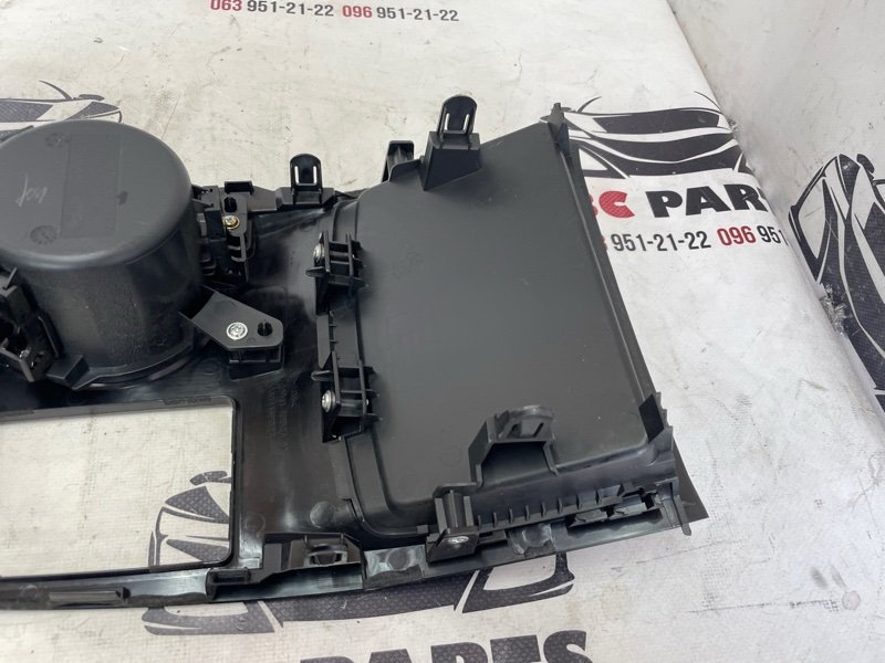 Накладка центральной консоли Rogue 2021 T33 2.5