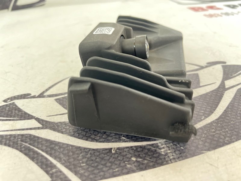 Камера на лобовое стекло Rogue 2021 T33 2.5
