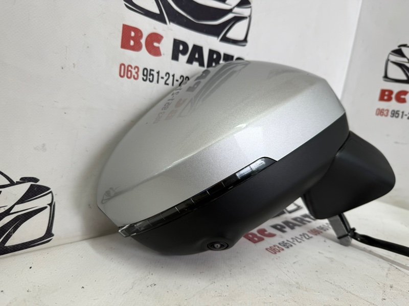 Зеркало заднего вида боковое правое Nissan Rogue T33 2.5