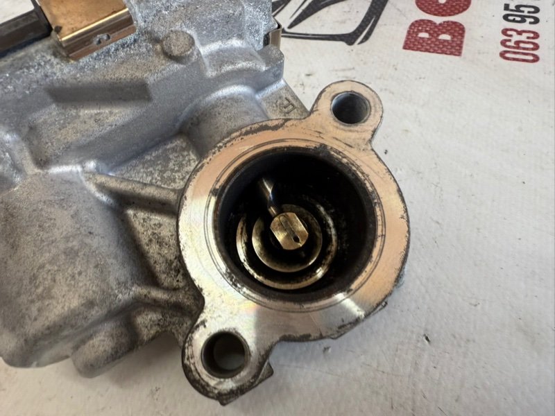 Клапан EGR Rogue 2021 T33 2.5