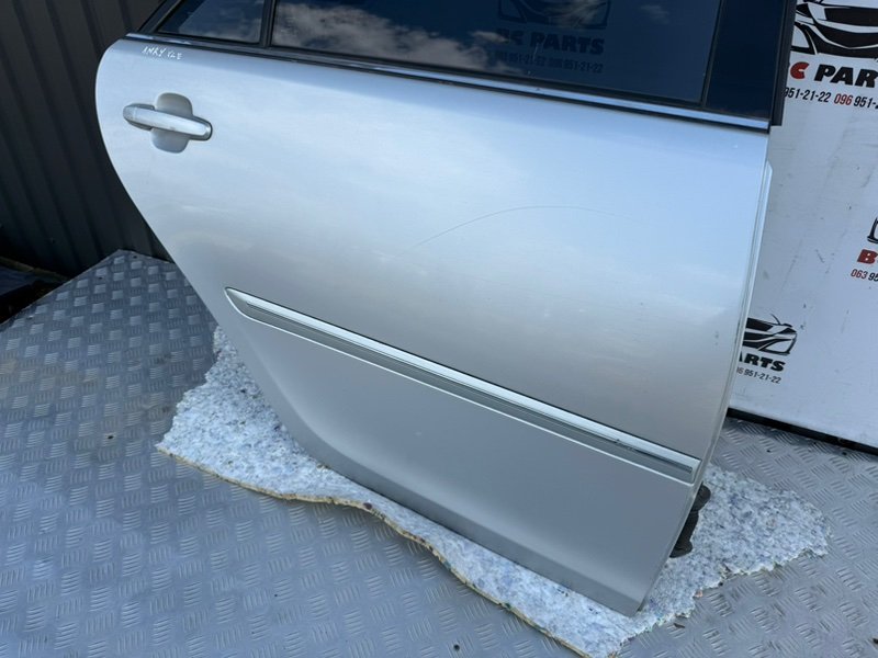 Дверь боковая задняя правая Toyota Camry V30 3.0