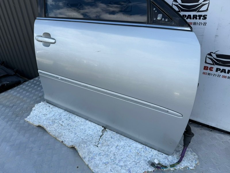Дверь боковая передняя правая Toyota Camry V30 3.0