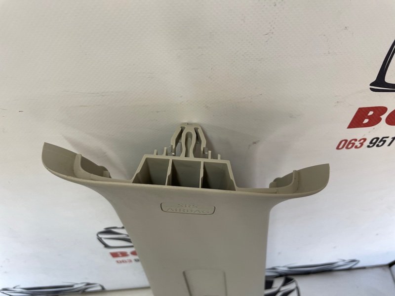 Накладка центральной стойки левая Rogue 2013-2020 T32 2.5